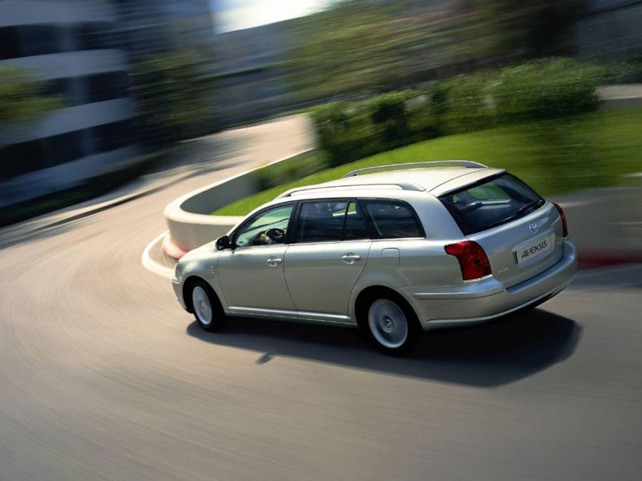  Toyota Avensis Wagon 2003 года  (фото 75 из 76)